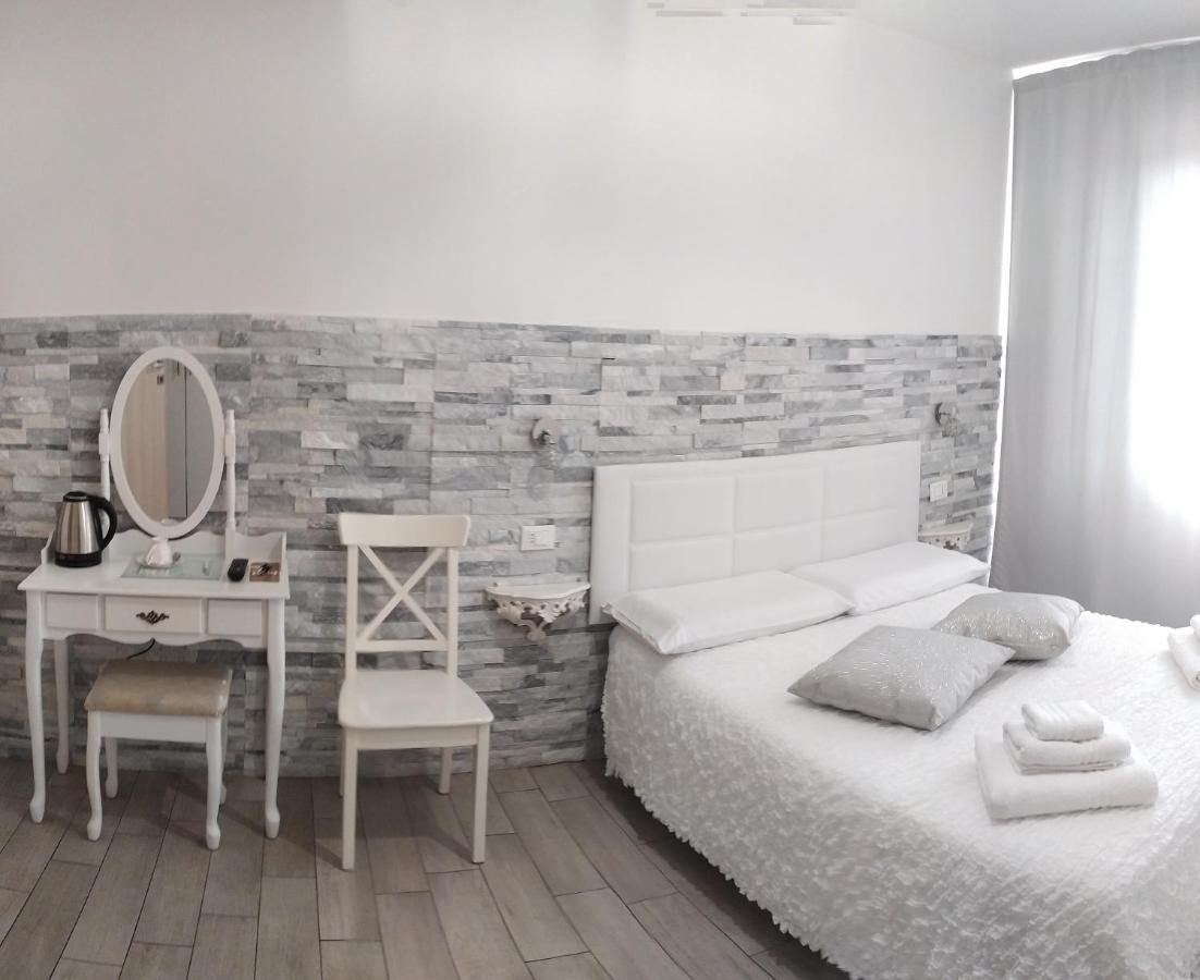 Bed and Breakfast Domus Florio - Humanitas Rozzano Pieve Emanuele Exteriér fotografie